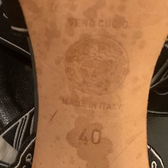š„š„VERSACE Sandals Size 9 (Europe 40) - Picture 9 of 15
